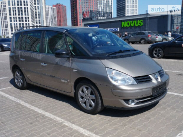 Renault Espace 2011 года