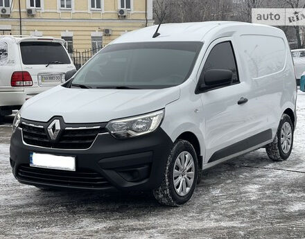 Фото на отзыв с оценкой 2.2 о Renault Express 2022 году выпуска от автора "Віктор" с текстом: Пасажирська версія. Із плюсів: чудовий дизайн, гарна акустична система Easylink, дуже економна - ...