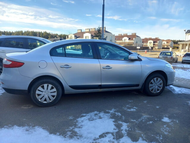 Renault Fluence 2011 года