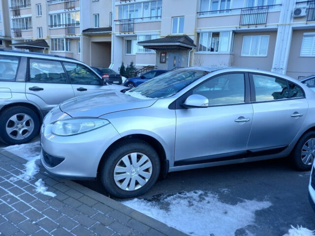 Renault Fluence 2011 года