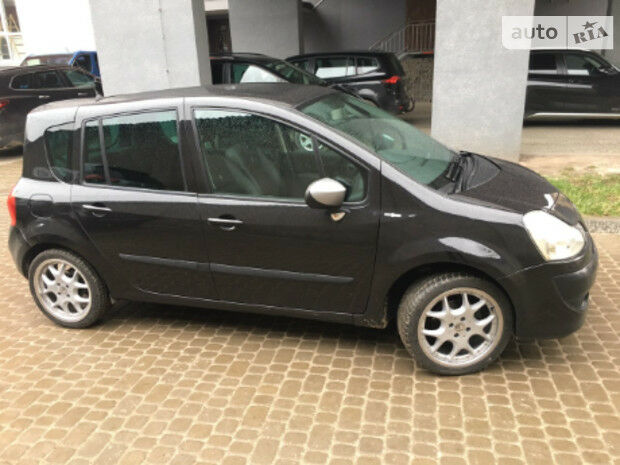 Renault Grand Modus 2011 года