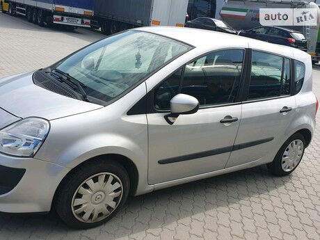 Renault Grand Modus 2008 года