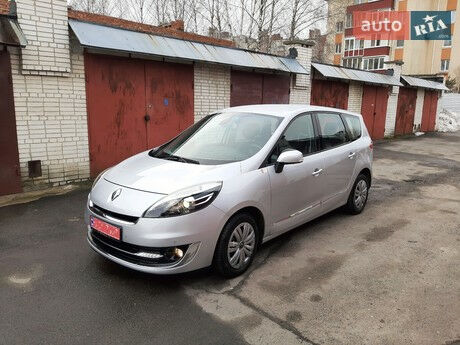 Renault Grand Scenic 2012 года