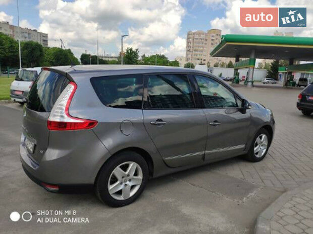 Renault Grand Scenic 2014 года