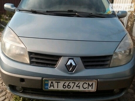 Renault Grand Scenic 2005 года