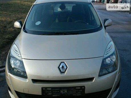 Renault Grand Scenic 2009 года