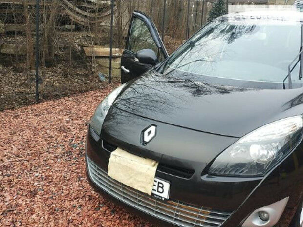 Renault Grand Scenic 2010 года