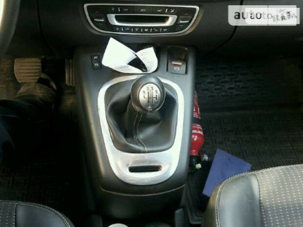 Renault Grand Scenic 2013 года