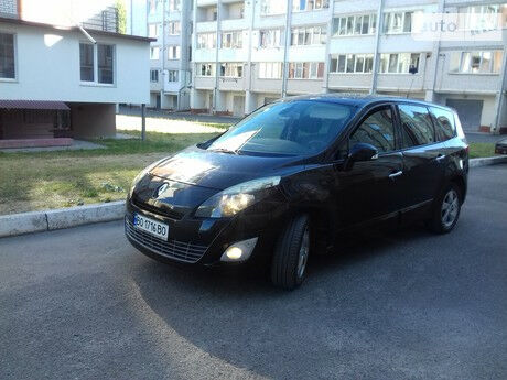 Renault Grand Scenic 2010 року