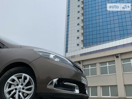 Renault Grand Scenic 2014 года