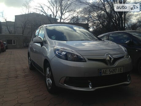 Renault Grand Scenic 2012 года