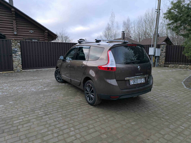 Renault Grand Scenic 2013 года