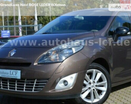 Renault Grand Scenic 2010 года