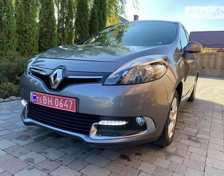 Renault Grand Scenic 2015 года