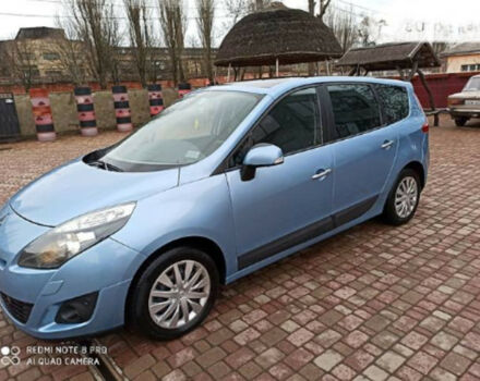 Renault Grand Scenic 2010 года