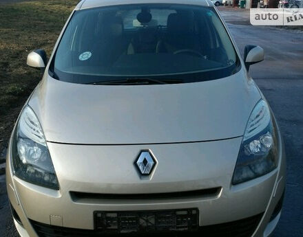 Renault Grand Scenic 2009 года