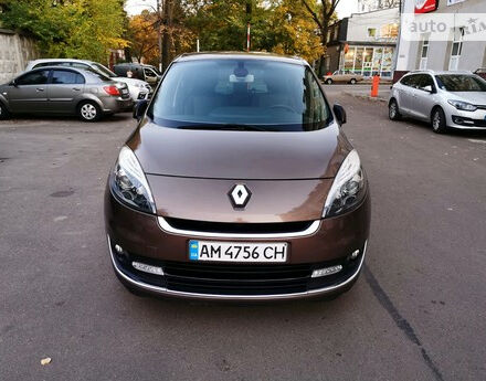 Renault Grand Scenic 2012 года