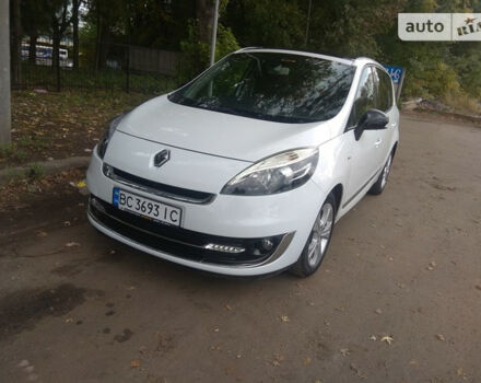 Renault Grand Scenic 2012 року