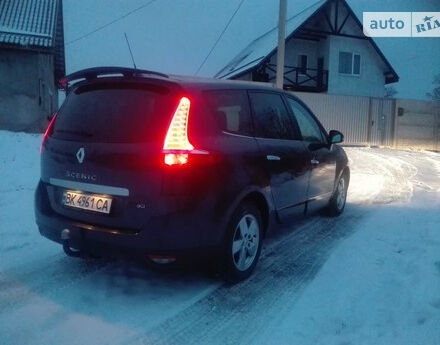 Renault Grand Scenic 2010 года