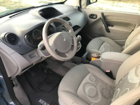 Renault Kangoo пасс. 2008 года