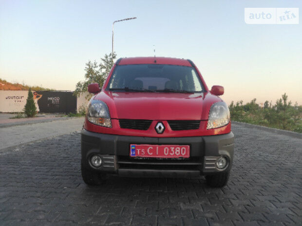 Renault Kangoo пасс. 2005 года