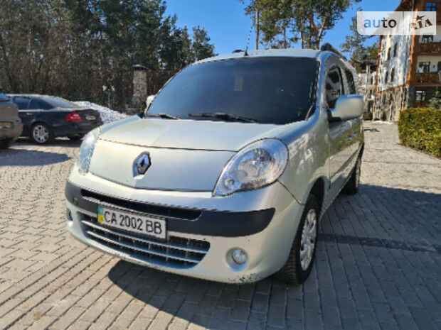 Renault Kangoo пасс. 2012 года