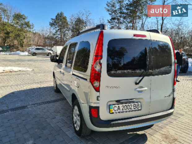 Renault Kangoo пасс. 2012 года