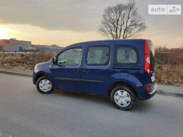 Renault Kangoo пасс. 2010 года