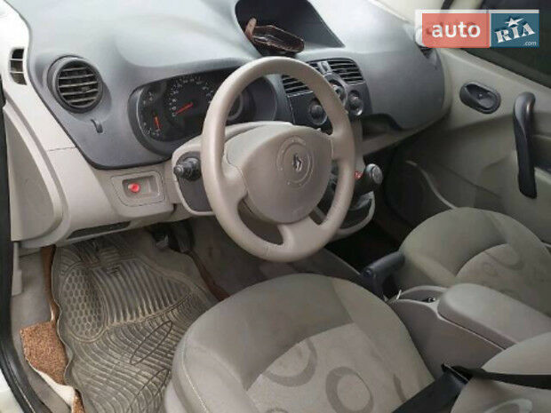 Renault Kangoo пасс. 2008 року