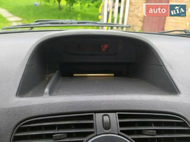 Renault Kangoo пасс. 2008 года