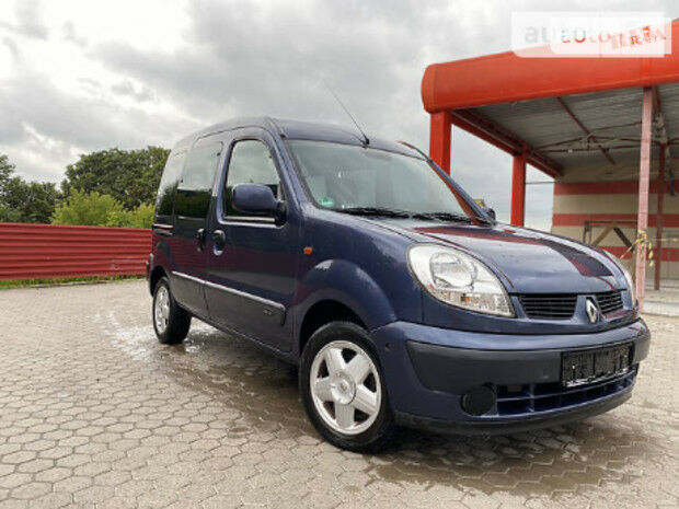 Renault Kangoo пасс. 2005 года