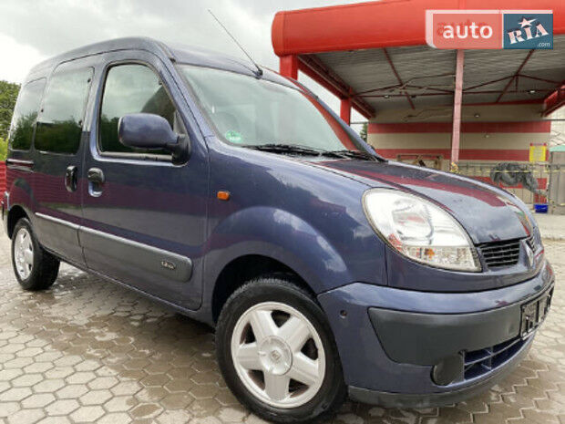 Renault Kangoo пасс. 2005 года