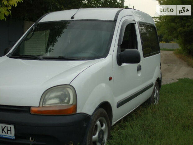 Renault Kangoo пасс. 2000 года
