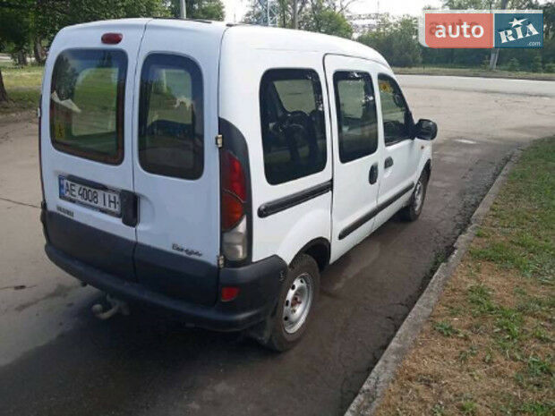 Renault Kangoo пасс. 1998 года