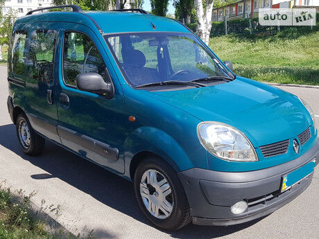 Renault Kangoo пасс. 2005 года