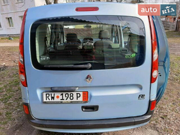 Renault Kangoo пасс. 2011 года