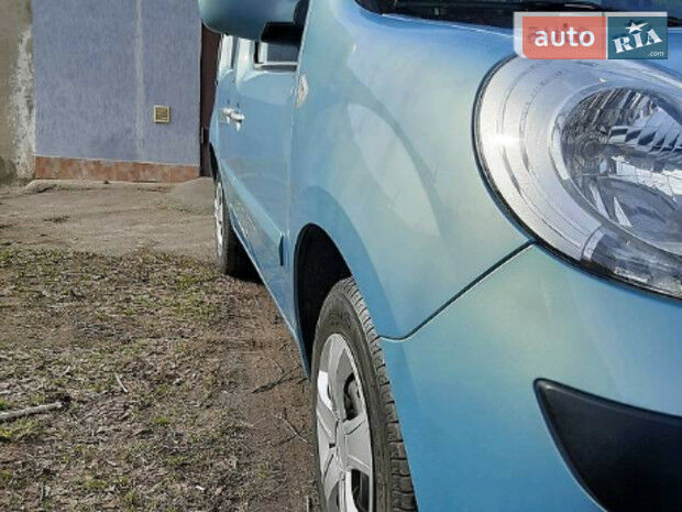 Renault Kangoo пасс. 2011 года