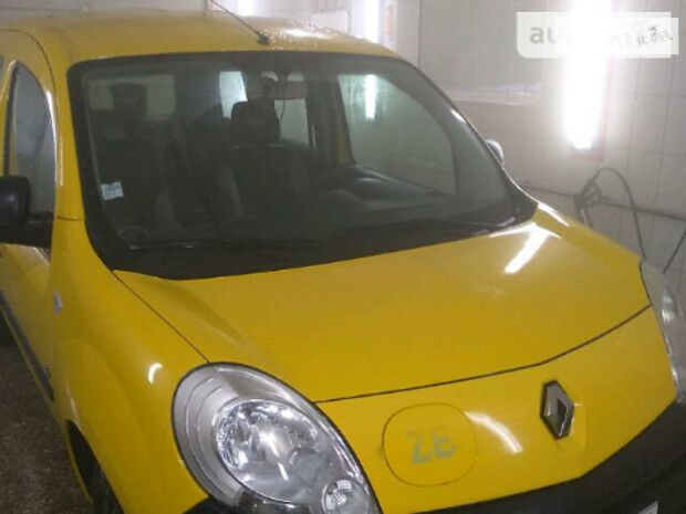 Renault Kangoo пасс. 2013 года