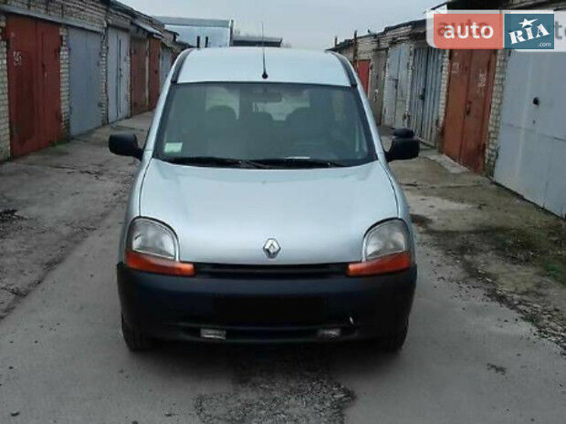 Renault Kangoo пасс. 2003 года