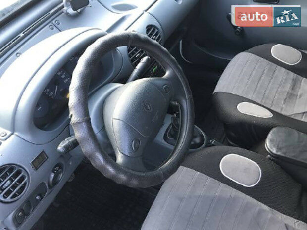 Renault Kangoo пасс. 1999 року