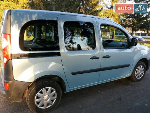 Renault Kangoo пасс. 2010 года