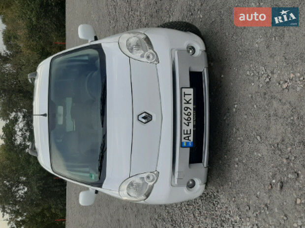 Renault Kangoo пасс. 2010 года
