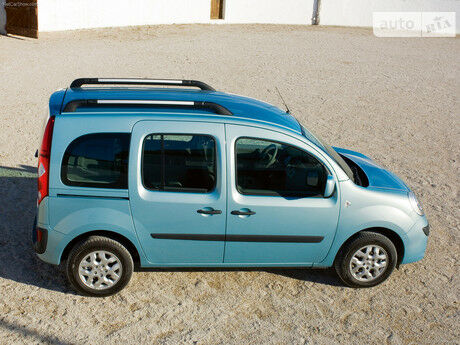 Renault Kangoo пасс. 2008 года