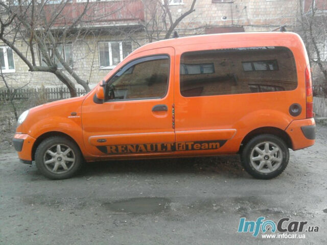 Renault Kangoo пасс. 2006 года