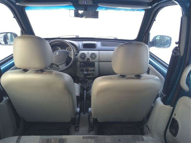 Renault Kangoo пасс. 2007 года