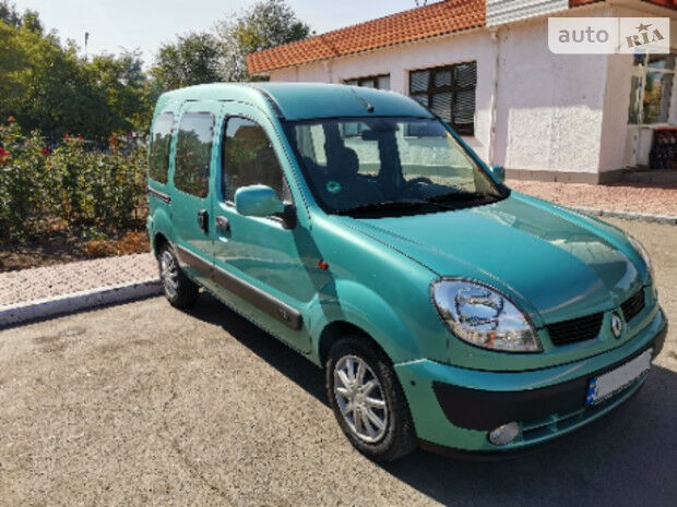 Renault Kangoo пасс. 2003 года