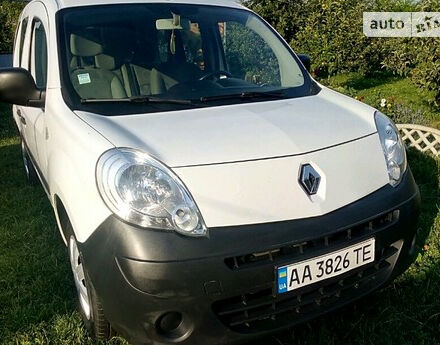 Renault Kangoo пасс. 2012 года