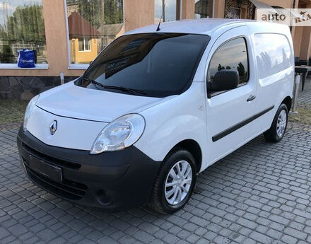 Renault Kangoo пасс. 2012 года