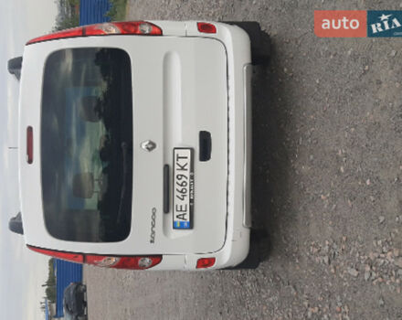 Renault Kangoo пасс. 2010 года