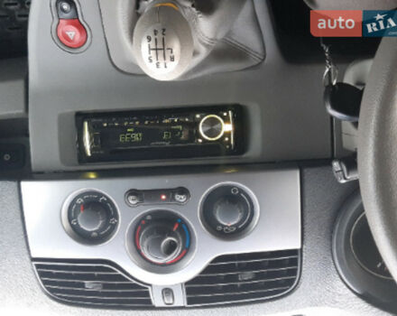 Renault Kangoo пасс. 2010 года - Фото 3 авто